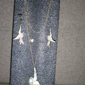 Betsey Johnson Necklace and earrings set